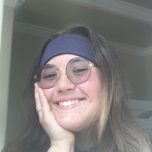 Meet your Posher, Elizabeth